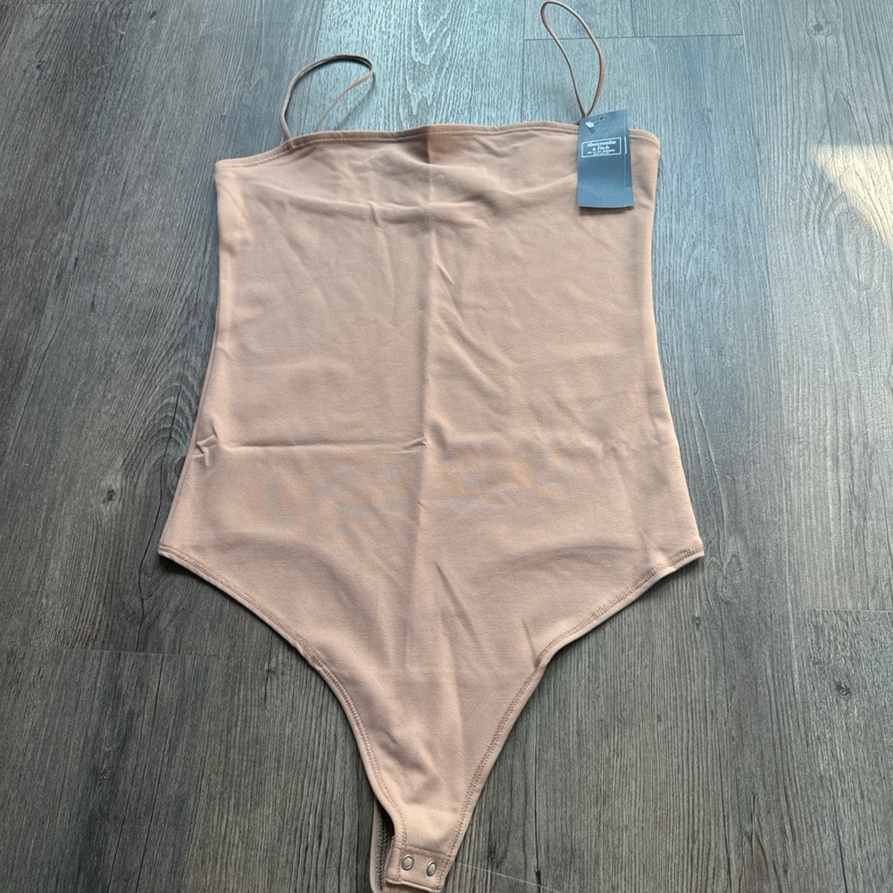 Brand new Abercrombie and fitch strappy nude bodysuit classic basic NWT